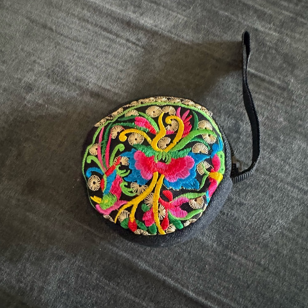 NWOT- Embroidered Round Wristlet coin Bag - Multi Color.